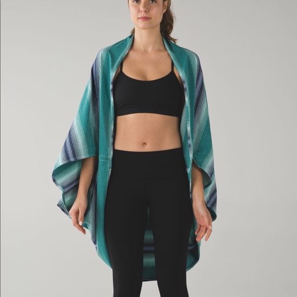 lululemon Vinyasa wrap - Picture 2 of 4